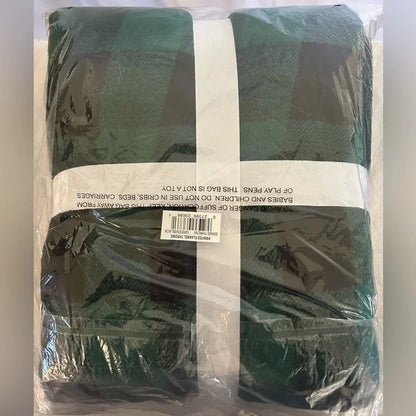 Vellux Printed Flannel with Sherpa Reverse Throw